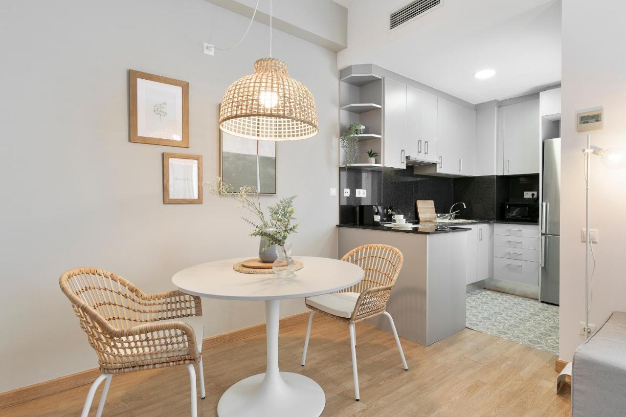 Click&Flat Sugranyes Apartment Barcelona Luaran gambar