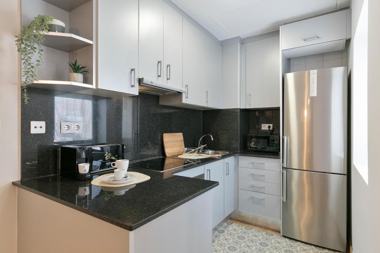 Click&Flat Sugranyes Apartment Barcelona Luaran gambar
