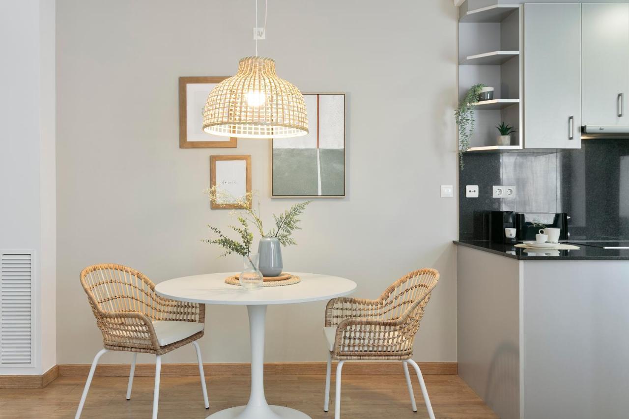 Click&Flat Sugranyes Apartment Barcelona Luaran gambar
