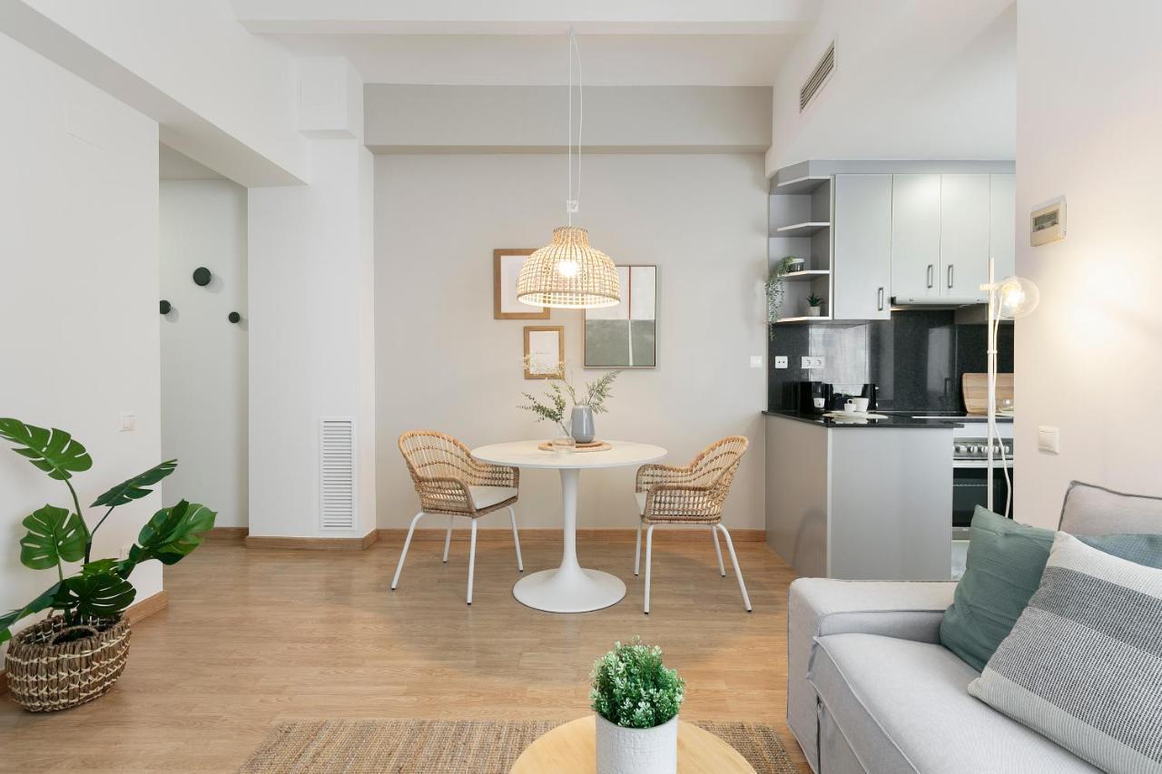 Click&Flat Sugranyes Apartment Barcelona Luaran gambar