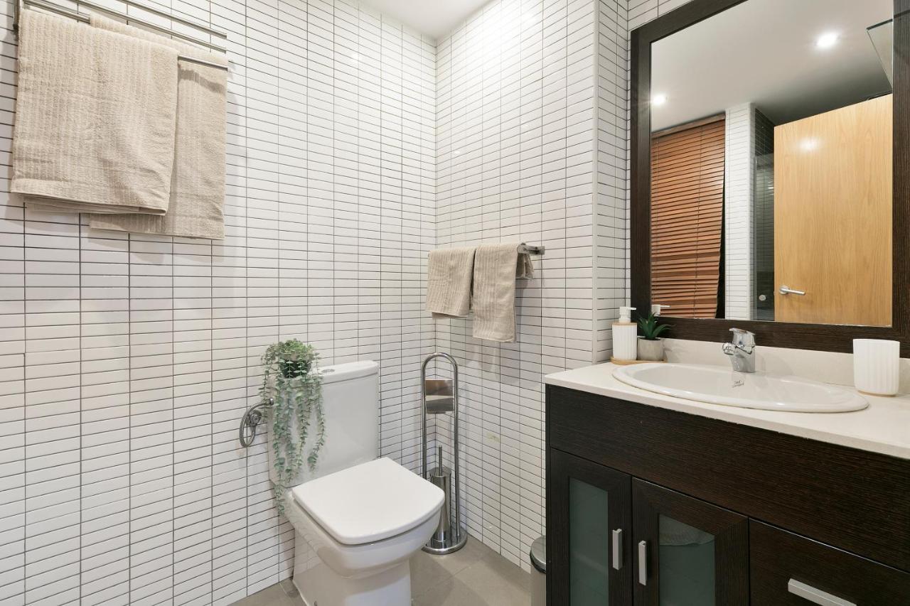 Click&Flat Sugranyes Apartment Barcelona Luaran gambar
