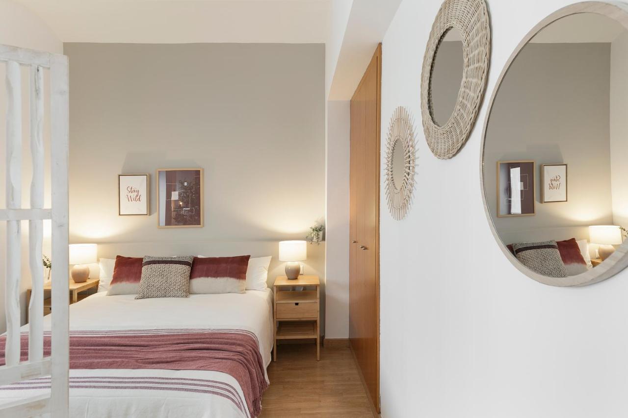Click&Flat Sugranyes Apartment Barcelona Luaran gambar