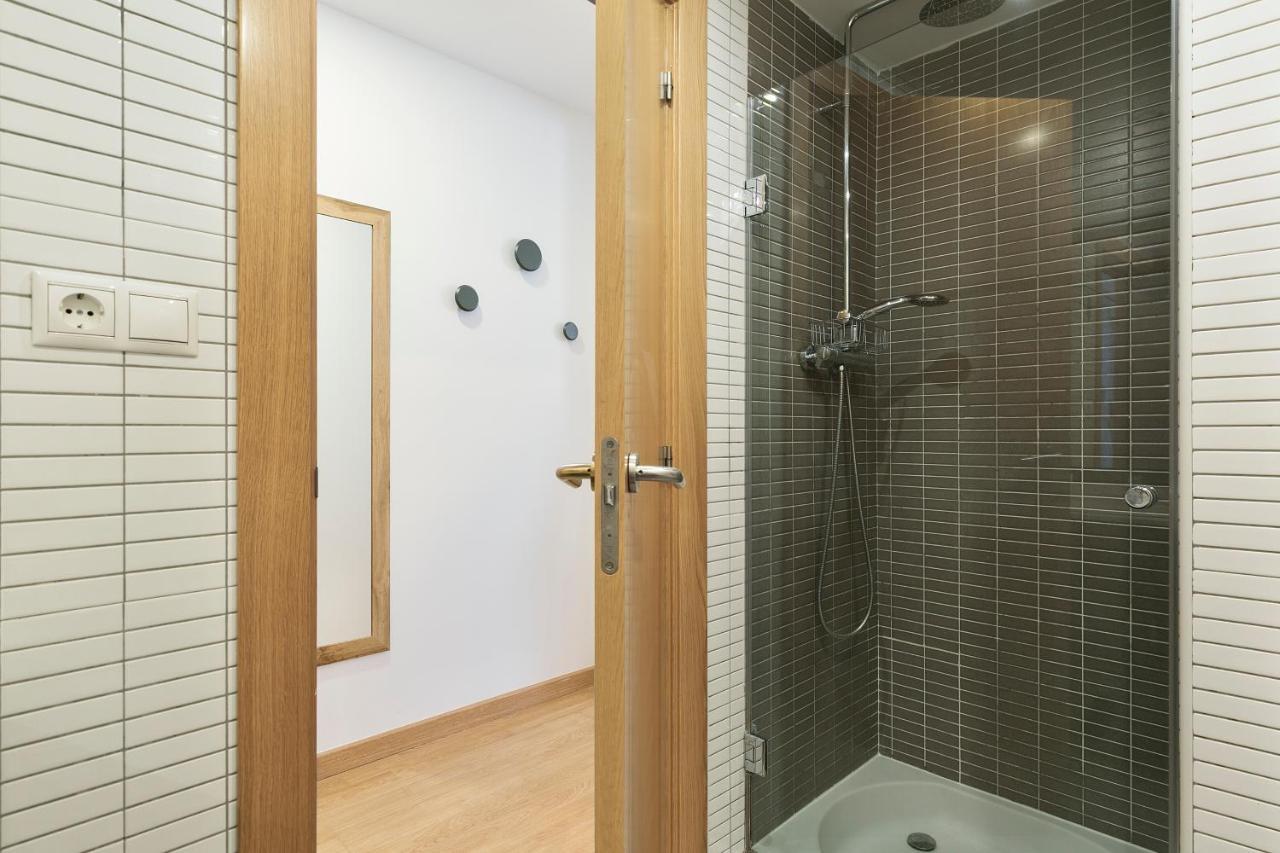 Click&Flat Sugranyes Apartment Barcelona Luaran gambar